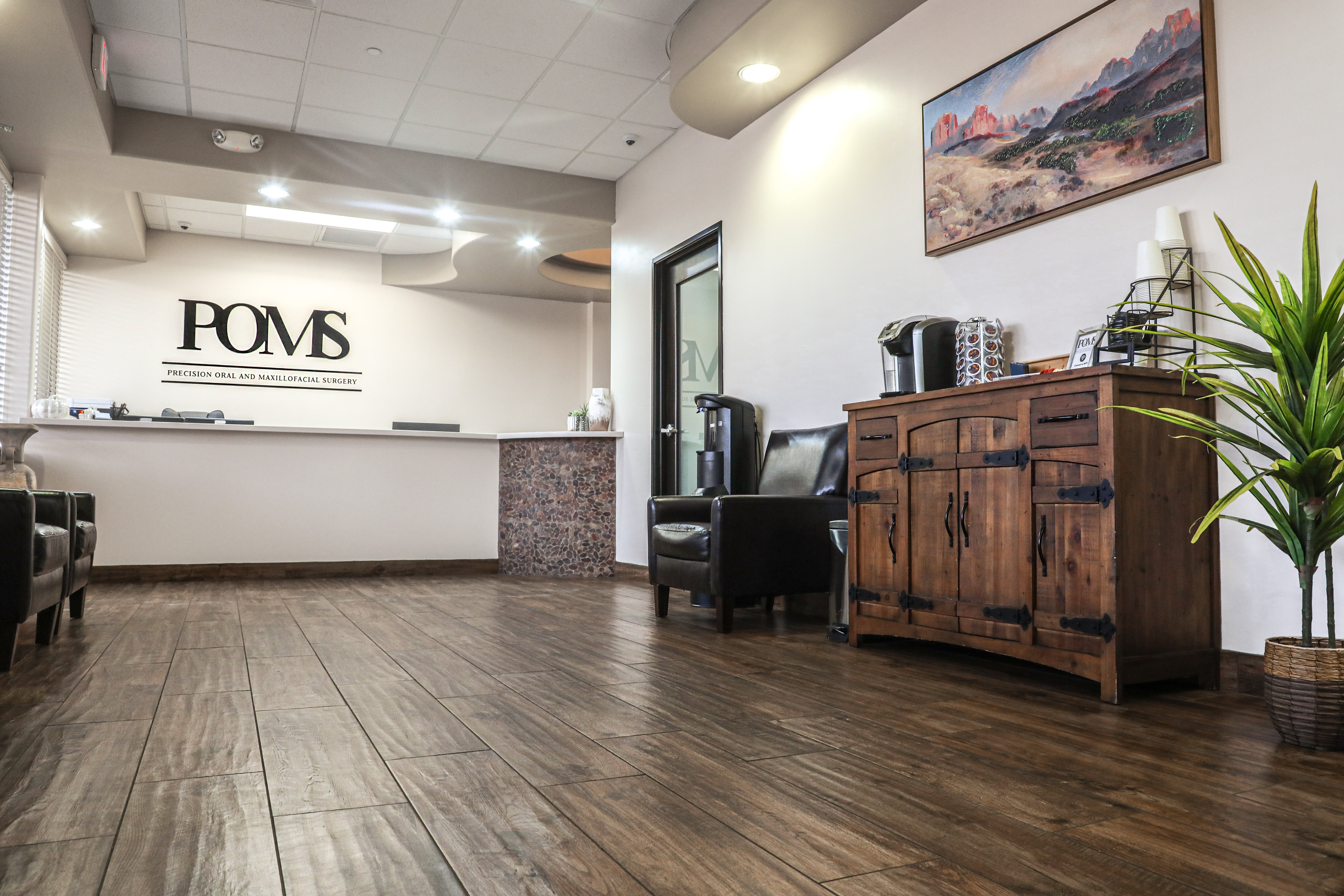Oral Surgeon | Oral Surgery | 2060 W. Whispering Wind Dr. Suite